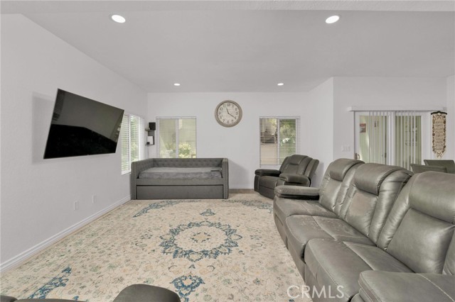 Detail Gallery Image 9 of 48 For 646 Sycamore Ave #18,  Claremont,  CA 91711 - 2 Beds | 2/1 Baths