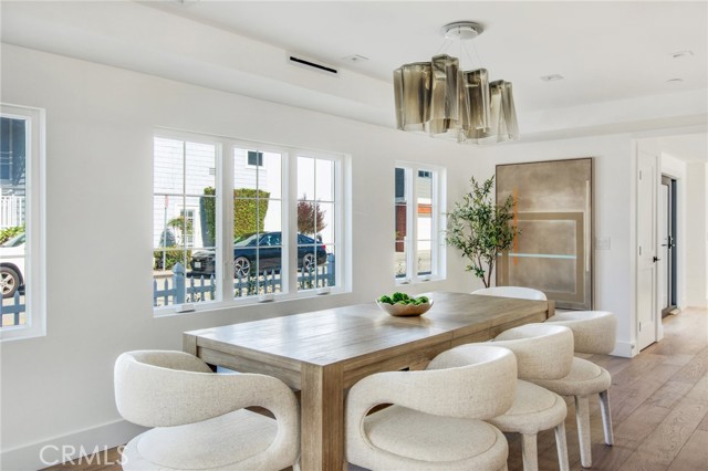 1103 Balboa Avenue, Newport Beach CA: https://media.crmls.org/medias/c0f834fa-15ac-4398-a93f-54e15a51804d.jpg