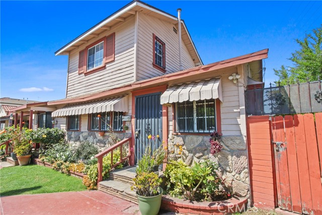 1419 S Redondo Boulevard, Los Angeles CA: https://media.crmls.org/medias/c0fa1017-23ba-4fbd-ad48-d63338347360.jpg
