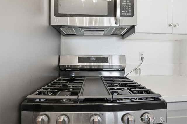 Detail Gallery Image 20 of 44 For 7320 Hawthorn Ave #108,  Los Angeles,  CA 90046 - 2 Beds | 2 Baths