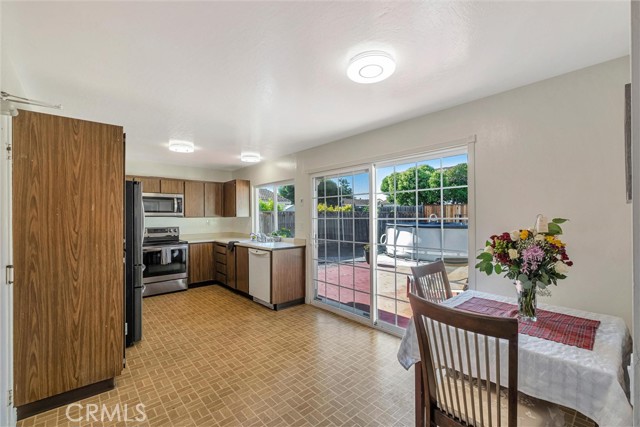 Detail Gallery Image 11 of 37 For 1103 Gassett Ct, Hayward,  CA 94544 - 3 Beds | 2 Baths