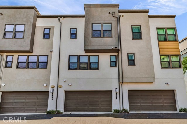 773 Grable S Circle, Orange CA: https://media.crmls.org/medias/c0fb52e4-d1f6-4c30-aae3-8e26acb6a94a.jpg