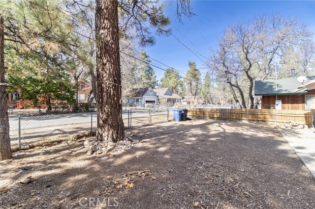 Detail Gallery Image 18 of 19 For 427 Holmes, Sugarloaf,  CA 92386 - 2 Beds | 2 Baths