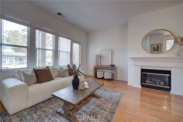 451 Main Street, Morro Bay CA: https://media.crmls.org/medias/c0fdbef1-1b76-4b7c-8f9d-4ffa8e243e6c.jpg