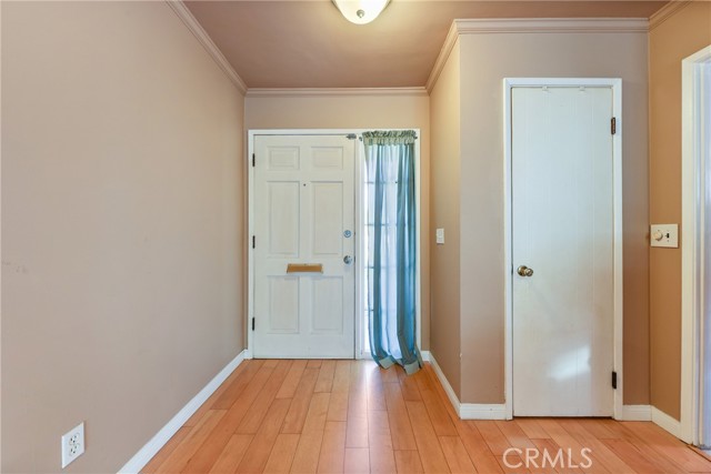 22440 Schoolcraft St., West Hills CA: https://media.crmls.org/medias/c0fe6521-133f-4a22-8fb3-b1e45a283dc2.jpg