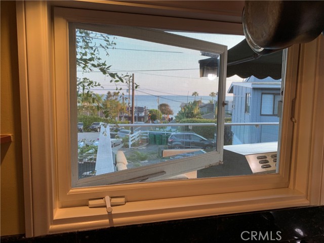 Detail Gallery Image 18 of 35 For 274 3 Diamond St, Laguna Beach,  CA 92651 - 3 Beds | 2/1 Baths