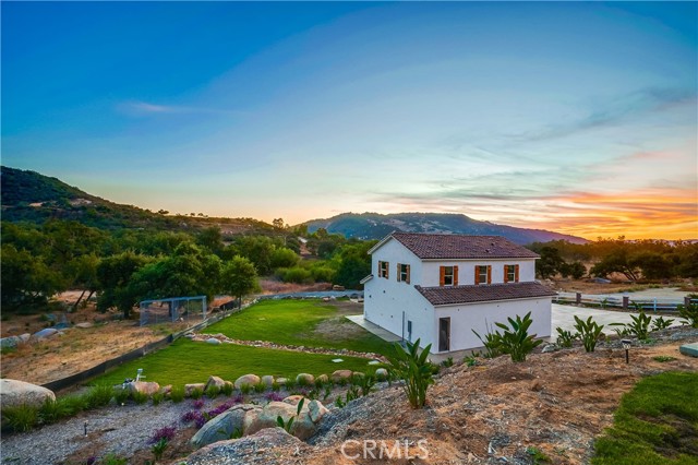 Detail Gallery Image 9 of 69 For 18124 Viejo Rd, Murrieta,  CA 92562 - 4 Beds | 4 Baths