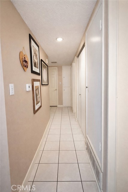 Detail Gallery Image 4 of 22 For 2410 N Justin, Simi Valley,  CA 93065 - 4 Beds | 2 Baths