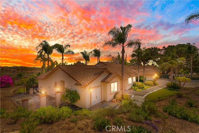 1145 Sea Larke Drive, Fallbrook CA: https://media.crmls.org/medias/c0ff96a3-0ccb-4e03-b2c4-1d00076931d0.jpg
