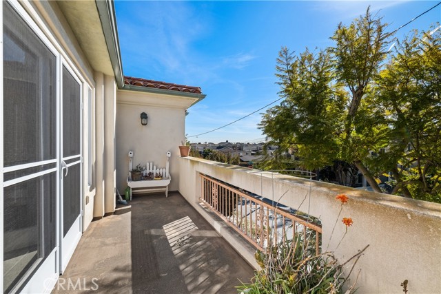 2521 Gates Avenue, Redondo Beach, California 90278, 3 Bedrooms Bedrooms, ,3 BathroomsBathrooms,Residential,Sold,Gates,OC23024487