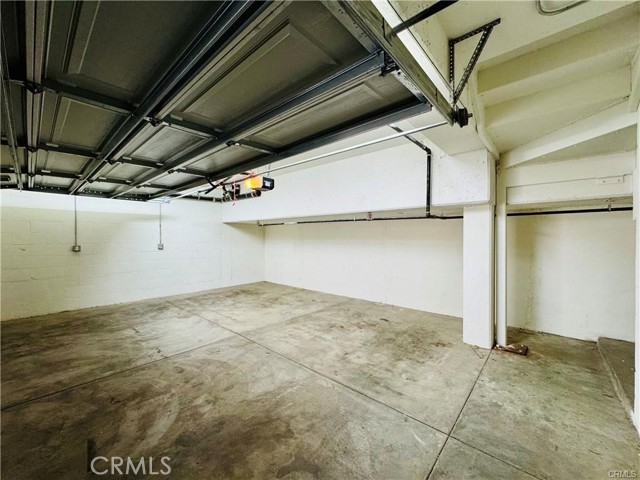 118 N Allen Ave, Pasadena CA: https://media.crmls.org/medias/c1001bf3-1c9f-4706-9deb-24c654108fca.jpg