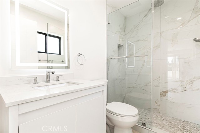 6426 Varna Avenue, Van Nuys CA: https://media.crmls.org/medias/c100523b-d170-489a-82a9-77e09f338743.jpg