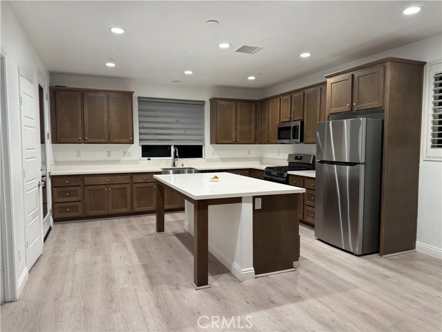 Detail Gallery Image 3 of 10 For 1308 Alpine Cir, Baldwin Park,  CA 91706 - 4 Beds | 3/1 Baths