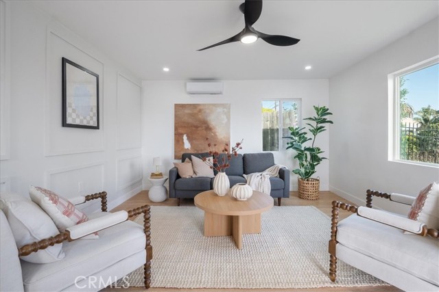 Detail Gallery Image 3 of 22 For 1708 Loretta St, Oceanside,  CA 92058 - 3 Beds | 2 Baths