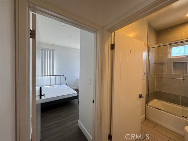 1737 1/2 Magnolia Avenue, Los Angeles CA: https://media.crmls.org/medias/c101498c-7612-4f76-9039-2ce34ad61f51.jpg