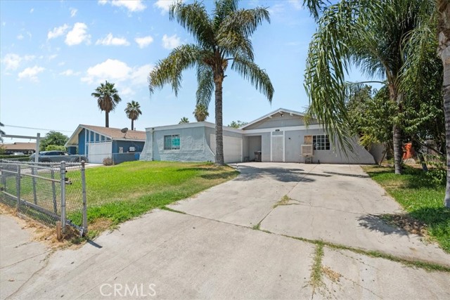 544 N Loretta Street, Rialto CA: https://media.crmls.org/medias/c101d0dd-c3e9-447b-84ba-13273e4ac97e.jpg