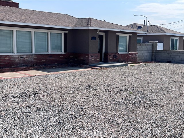 18639 Orange Street, Bloomington CA: https://media.crmls.org/medias/c102b41b-334b-480a-9324-ab961904e8fd.jpg