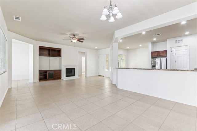 Detail Gallery Image 12 of 57 For 5036 Paseo Callado, Hemet,  CA 92545 - 3 Beds | 3 Baths