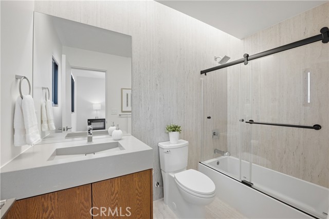 Detail Gallery Image 60 of 72 For 5108 Gordon Ln, San Diego,  CA 92109 - 4 Beds | 5/1 Baths