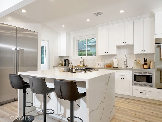 15440 Varden Street photo 18