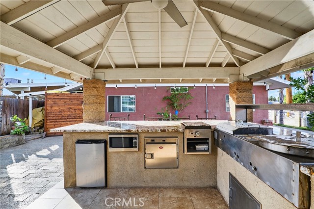 Detail Gallery Image 2 of 17 For 4209 Angelo St, Riverside,  CA 92507 - 4 Beds | 2 Baths