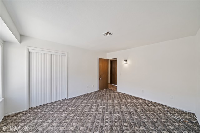 55578 Free Gold Drive, Yucca Valley CA: https://media.crmls.org/medias/c105f958-513c-43b4-9b32-89b47249e9cd.jpg