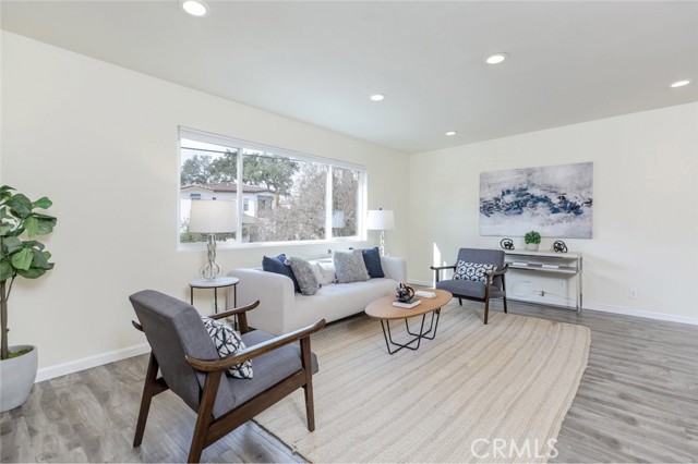 Detail Gallery Image 6 of 26 For 4042 Liberty Avenue #4,  La Crescenta,  CA 91214 - 2 Beds | 2 Baths