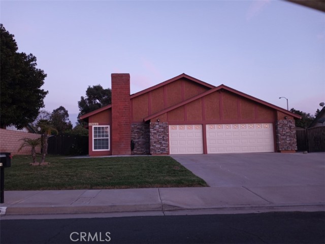 10666 Gemini Dr, Riverside, CA 92503