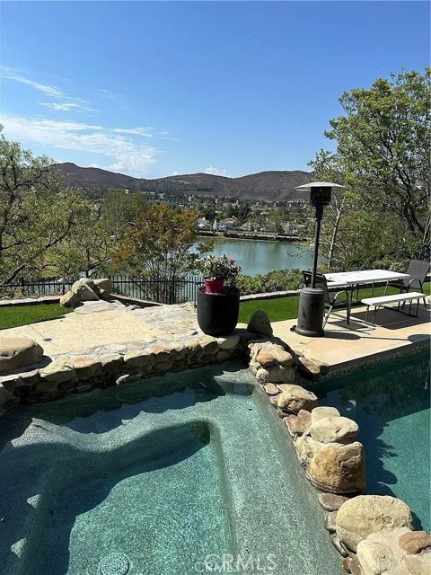 287 Goldenwood Circle, Simi Valley CA: https://media.crmls.org/medias/c1073d96-2f07-4943-8ee3-e15892c44cda.jpg