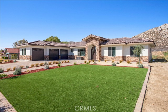 28200 WAR ADMIRAL ST, Moreno Valley CA: https://media.crmls.org/medias/c1077660-57e4-4c7f-bb79-07b1e1c4ef85.jpg