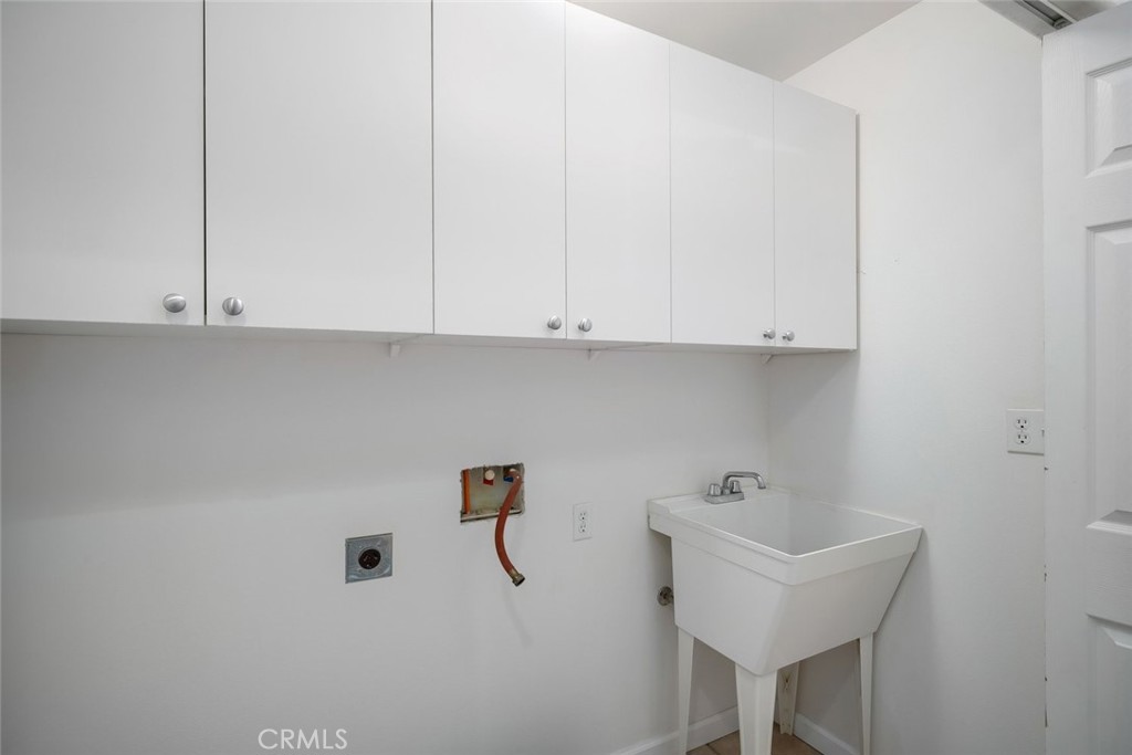 https://media.crmls.org/medias/c1087684-5e65-4708-b173-d4cd14e286dd.jpg?preset=X-Large