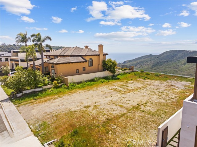 27 Coronado Pointe, Laguna Niguel CA: https://media.crmls.org/medias/c108903f-bee0-4a7c-9f84-80d635b61ddc.jpg