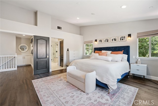 Detail Gallery Image 17 of 37 For 5179 Knollwood Way, Woodland Hills,  CA 91364 - 4 Beds | 3 Baths