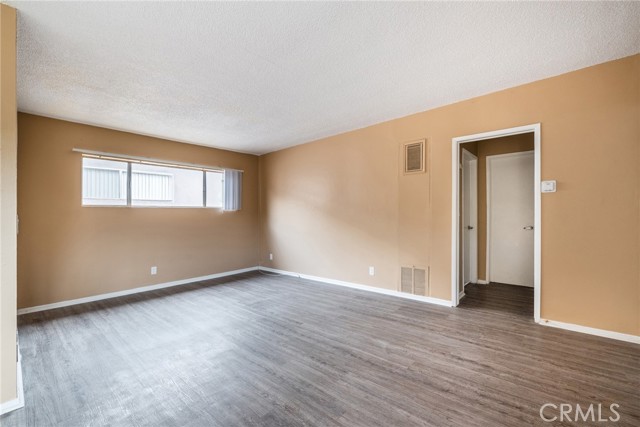 Detail Gallery Image 5 of 18 For 17931 Devonshire St #27,  Northridge,  CA 91325 - 1 Beds | 1 Baths