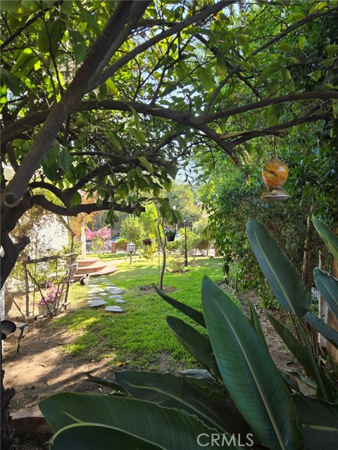 Detail Gallery Image 8 of 41 For 7503 Aqueduct Ave, Van Nuys,  CA 91406 - 3 Beds | 2/1 Baths