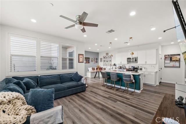 Detail Gallery Image 7 of 39 For 4321 S Cantos Paseo #27,  Ontario,  CA 91761 - 3 Beds | 2/1 Baths