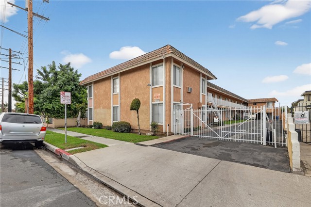 16205 Cornuta Ave Unit: 2