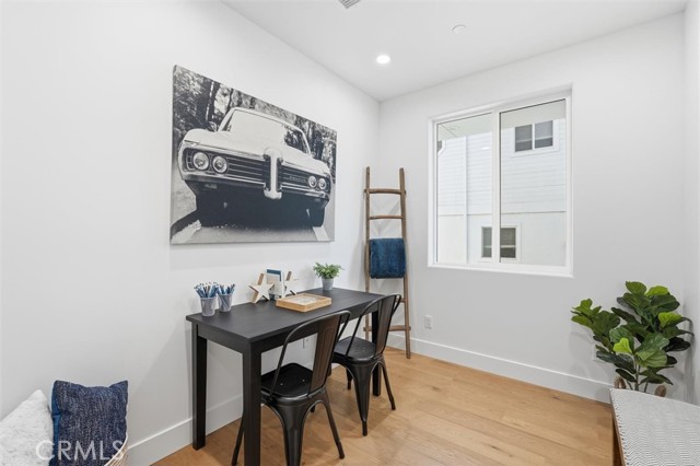 Detail Gallery Image 23 of 41 For 617 N Irena Ave a,  Redondo Beach,  CA 90277 - 4 Beds | 3/1 Baths