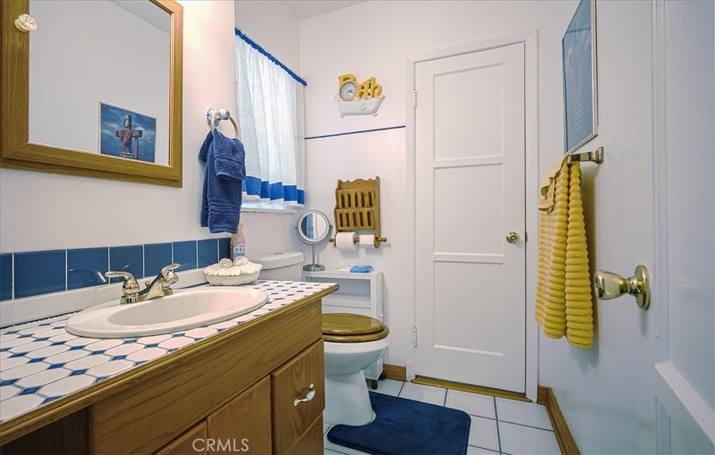 https://media.crmls.org/medias/c10a6416-33a4-46d4-87d2-3e3bafce4035.jpg?preset=X-Large