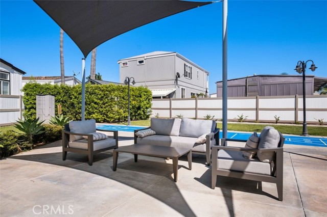 Detail Gallery Image 24 of 33 For 259 Mayflower Dr, Newport Beach,  CA 92660 - 2 Beds | 2 Baths