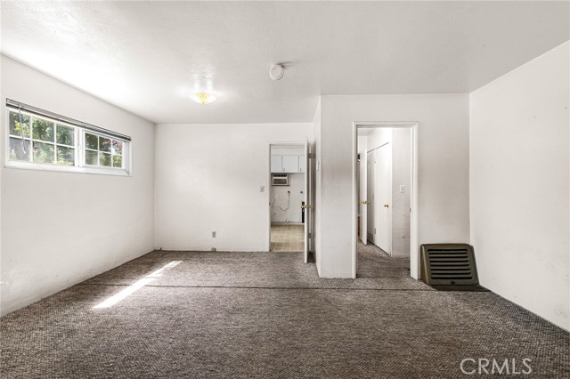 752 E 6th Street, Chico CA: https://media.crmls.org/medias/c10bdd3f-0a74-478c-8ab8-207adc11e447.jpg