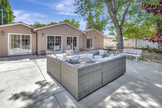 24017 Sylvan Street, Woodland Hills CA: https://media.crmls.org/medias/c10c604a-1044-4aa0-8b97-a710e659fc00.jpg