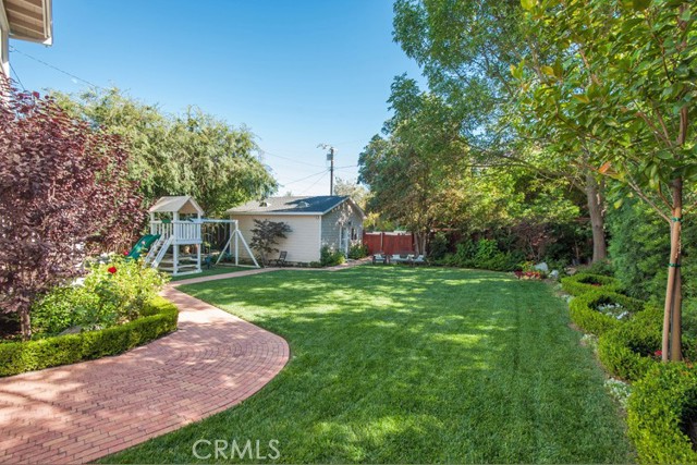 Detail Gallery Image 25 of 27 For 7120 Pacific View Dr, Los Angeles,  CA 90068 - 5 Beds | 4 Baths