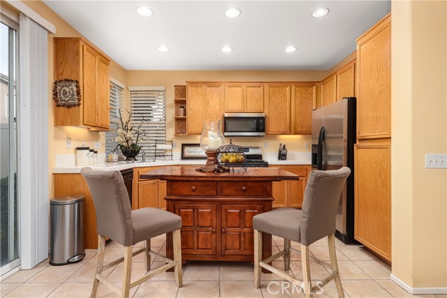 Detail Gallery Image 9 of 21 For 27635 Elkwood Ln, Castaic,  CA 91384 - 4 Beds | 2/1 Baths