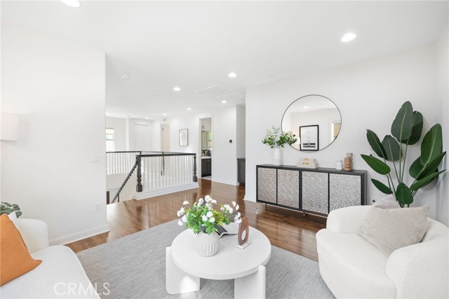 37 Castellana, Lake Forest CA: https://media.crmls.org/medias/c10d4de3-8f57-4a9c-a81e-f383a2e0cbe3.jpg