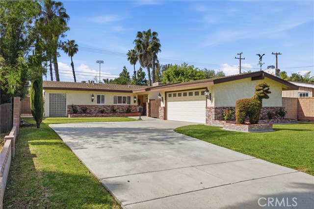 Front Image Thumbnail for CRDW26036086