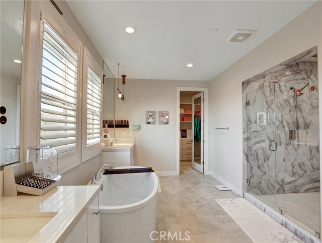 Detail Gallery Image 19 of 57 For 141 Evergreen Way, Lake Forest,  CA 92630 - 5 Beds | 5/1 Baths