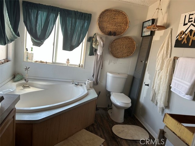 Detail Gallery Image 8 of 9 For 19033 Wagonwheel Rd, Helendale,  CA 92342 - 3 Beds | 2 Baths