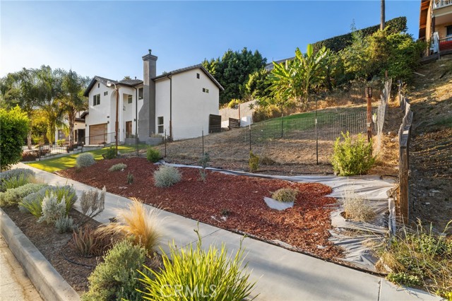 1174 W 6th Street, San Pedro CA: https://media.crmls.org/medias/c10fcdb2-7e2e-495e-8a82-084adf672938.jpg