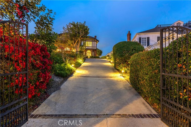 26126 Oroville Place, Laguna Hills CA: https://media.crmls.org/medias/c11065d7-113a-417a-870d-92549f93375f.jpg